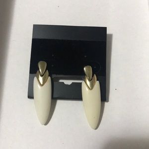 Wolf’s Fang Fashion Earrings